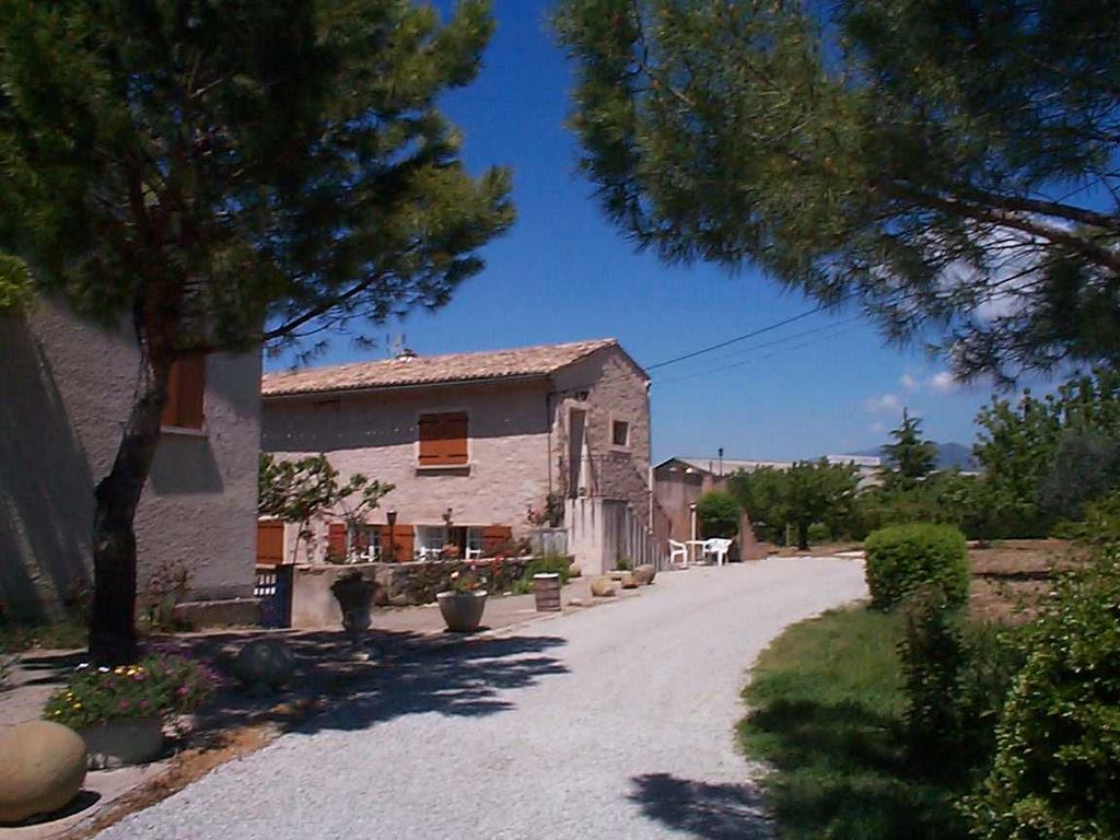 Mas Du Prescondu Mirabel-aux-Baronnies Exterior foto
